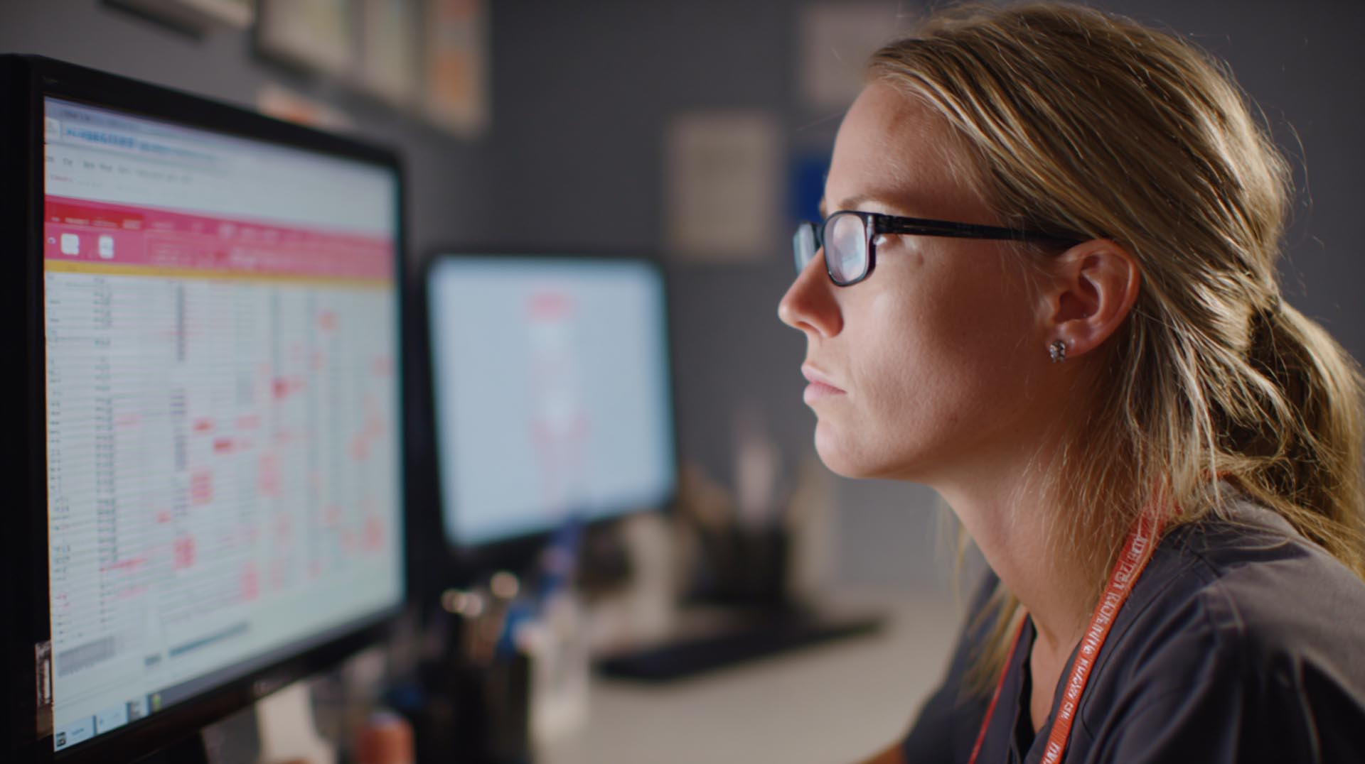 A nurse practitioner uses a clinical screening tool to assess a patient's risk for opioid misuse, a crucial step in safe prescribing from this CE Nursing course.